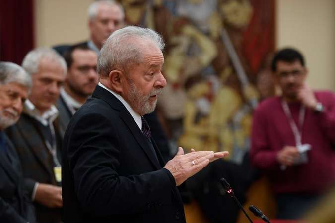 Lula voltou a negar que tenha recebidos empresários para tratar do tema (Foto: Filippo Monteforte/AFP)