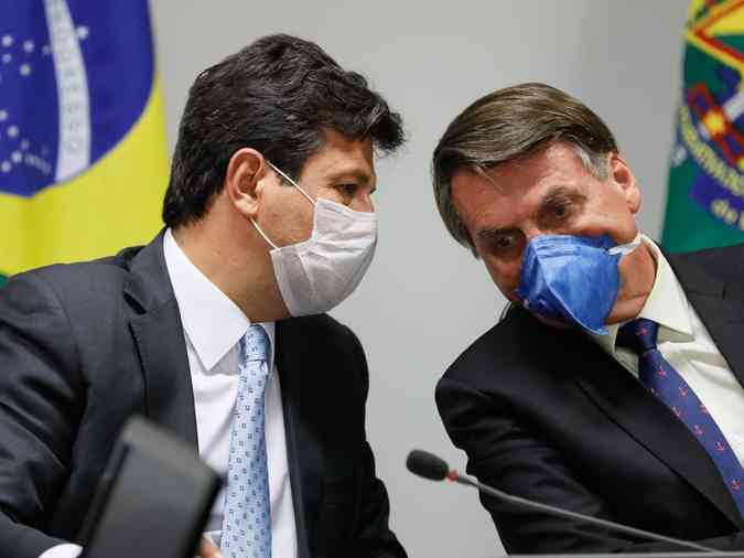 Ministro da Saúde, Luiz Henrique Mandetta e presidente Jair Bolsonaro (Foto: Isac Nóbrega/PR)