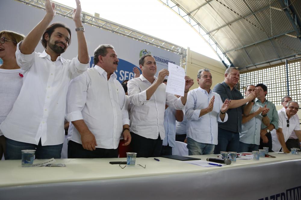 Governador Paulo Câmara em Surubim (PE)