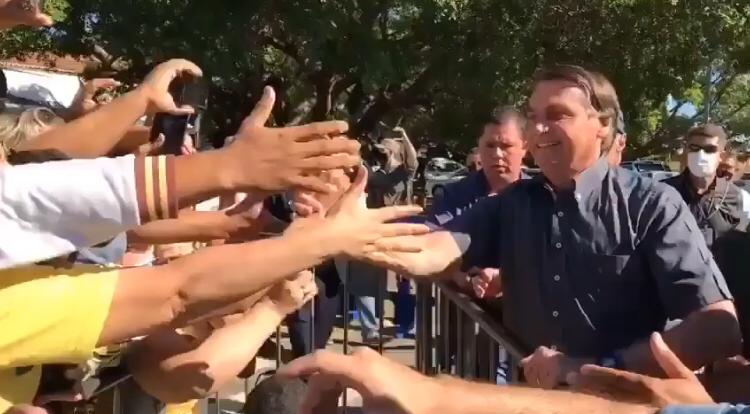 Presidente Jair Bolsonaro é recebido por multidão na Bahia (Foto: Reprodução)