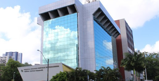 Foto da fachada do prédio do TRE Pernambuco (Foto: Divulgação)