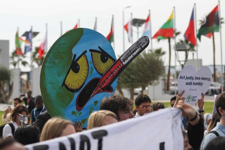 Manifestação durante a COP 27 - (Foto: KiaraWorth/Fotos Públicas)