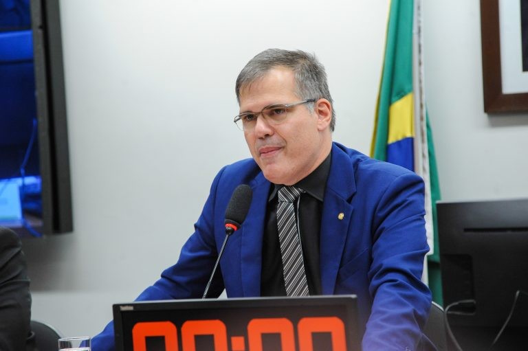 Furtado: Descumprimentos das medidas protetivas de urgência são frequentes - (Foto: Billy Boss/Câmara dos Deputados)