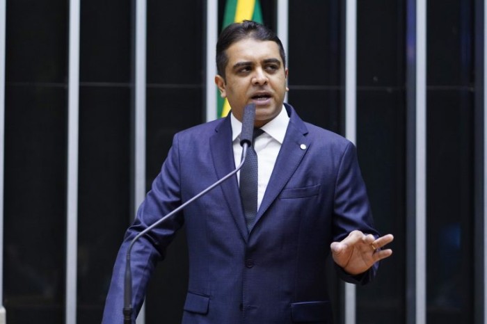 O autor da proposta, deputado Fernando Rodolfo - (Foto: Pablo Valadares / Câmara dos Deputados)