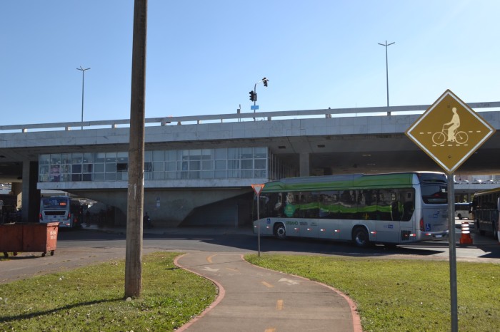 Audiência tem como objetivo discutir o projeto de ligação cicloviária entre a área central de Brasília e o Eixo Leste/Oeste | Foto: Semob