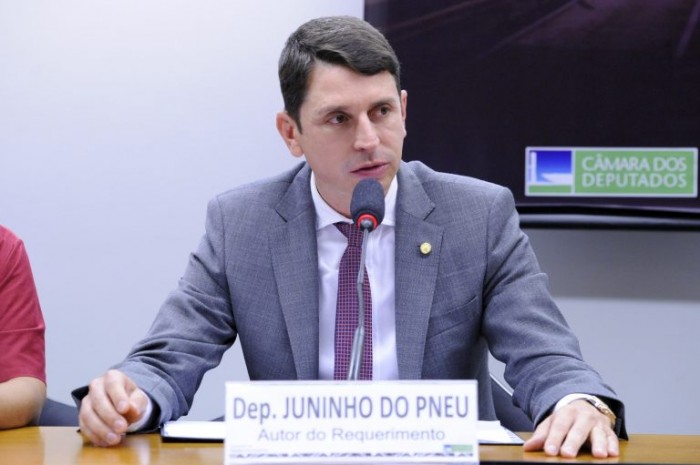 Juninho do Pneu quer debater melhorias nos serviços da concessionária - (Foto: Cleia Viana/Câmara dos Deputados)