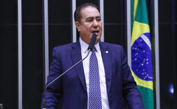 O autor da proposta, deputado Jonas Donizette - (Foto: Vinicius Loures/Câmara dos Deputados)