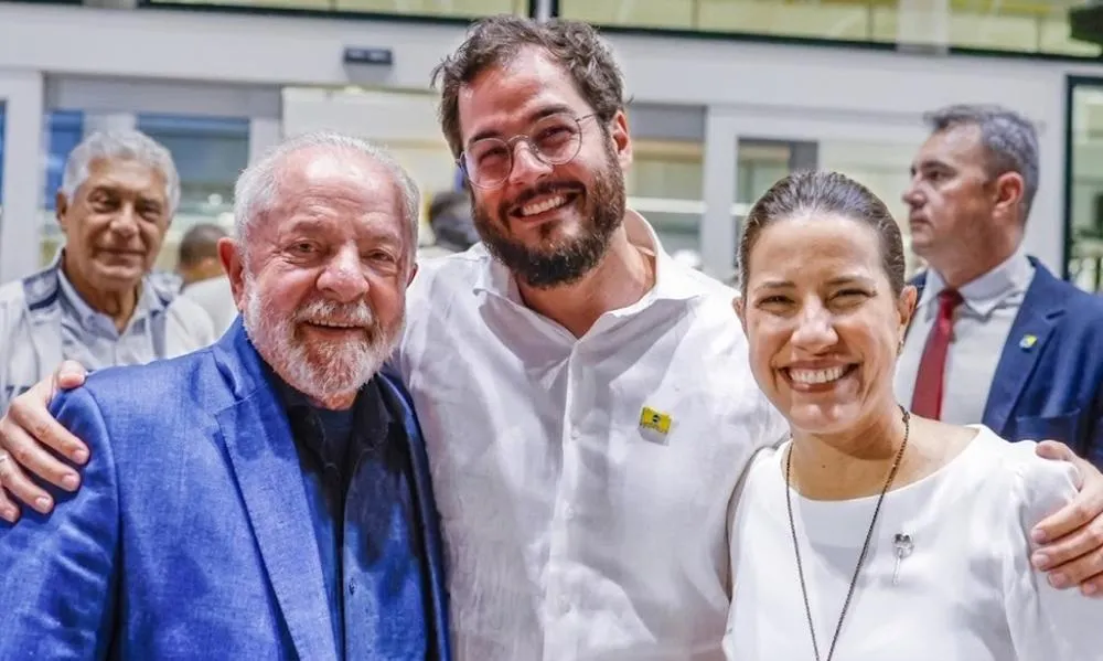 Presidente Luiz Inácio Lula da Silva; deputado federal Túlio Gadêlha e a governadora de Pernambuco, Raquel Lyra – Foto: Divulgação